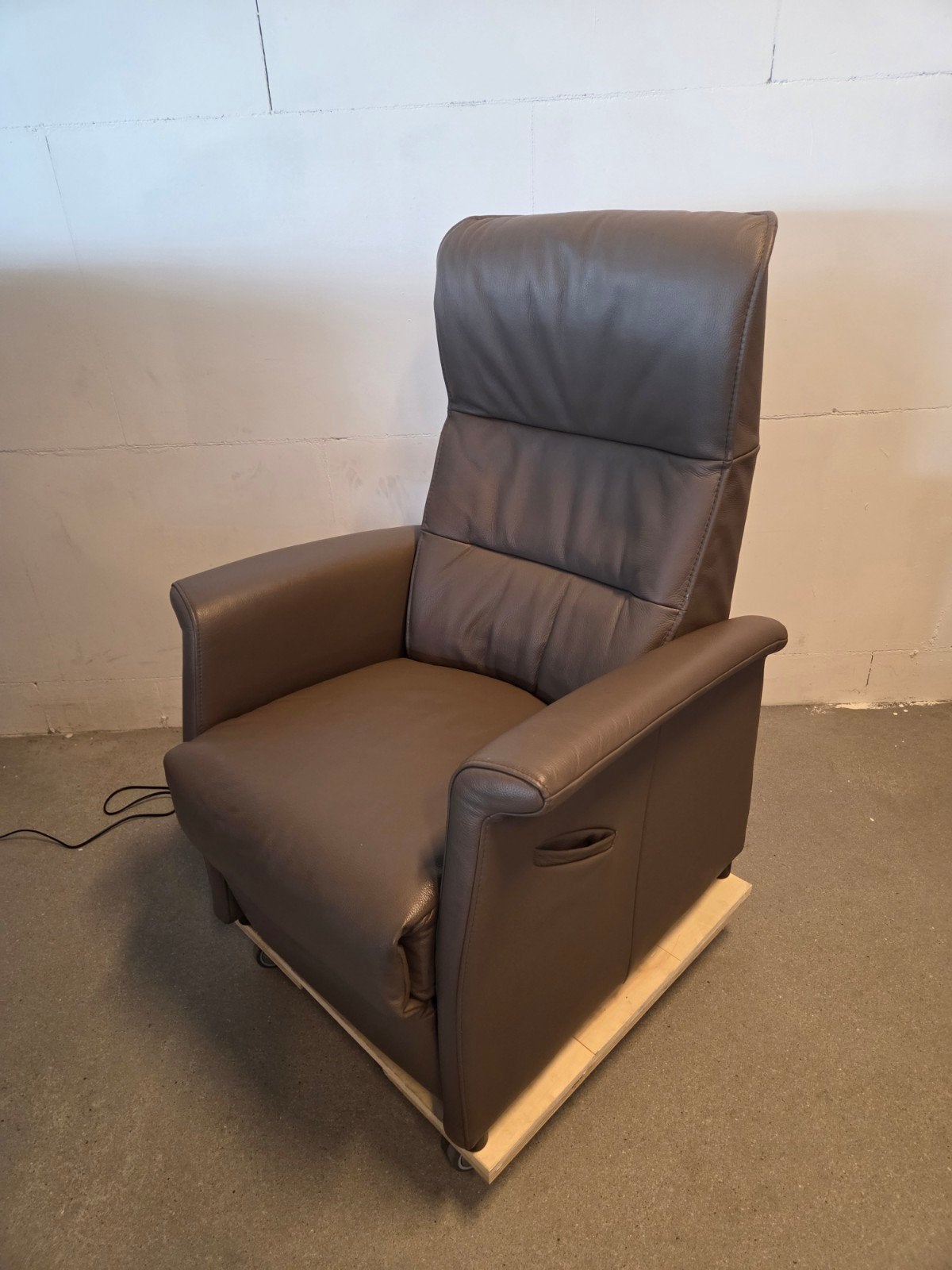 Zeer nette sta op stoel / leer, Ophalen, Minder dan 75 cm, Leer, 50 tot 75 cm