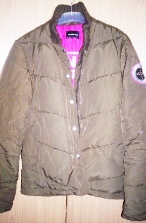 Winterjas Only mt.M beige/groen en roze binnenzijde gevoerd, Maat 38/40 (M), Only, Beige, Ophalen of Verzenden