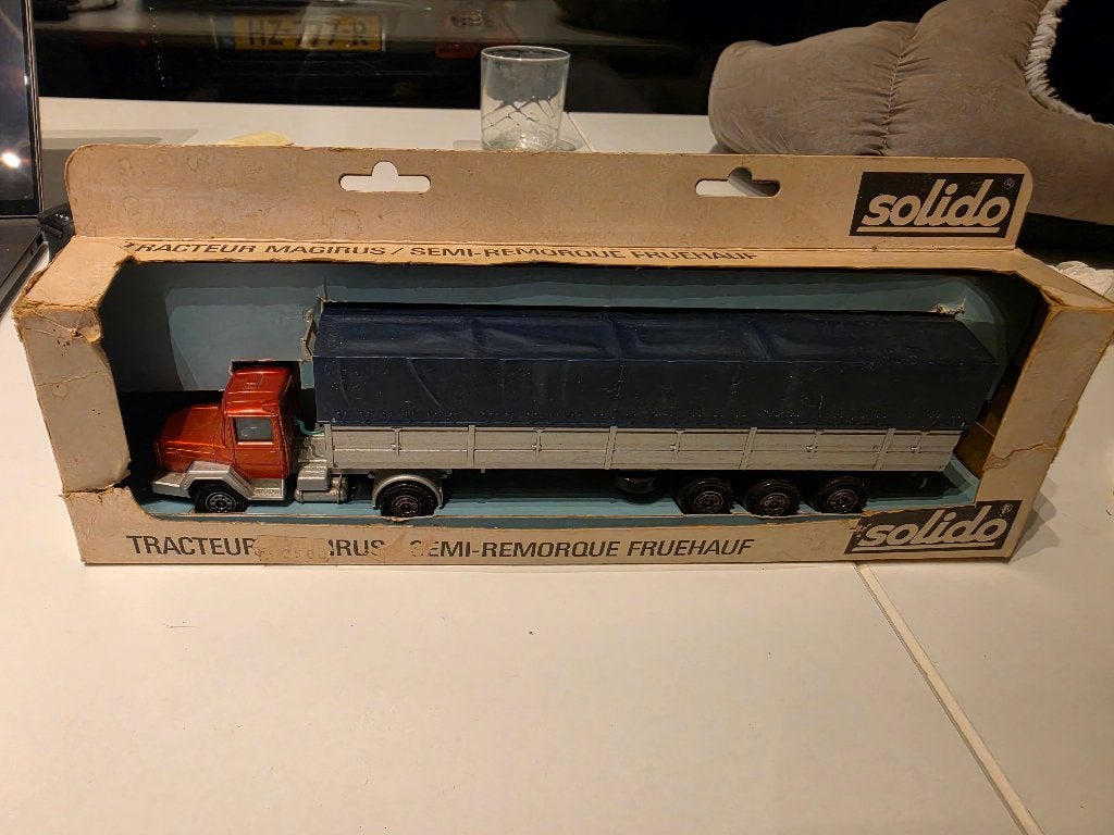 Magerius Deutz torpedo truck met huifaanhanger 1/43, Hobby en Vrije tijd, Ophalen of Verzenden, Gebruikt, Bus of Vrachtwagen, Solido