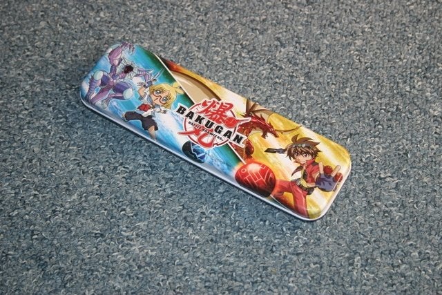 Metalen Bakugan pennenbak, Ophalen of Verzenden, Zo goed als nieuw