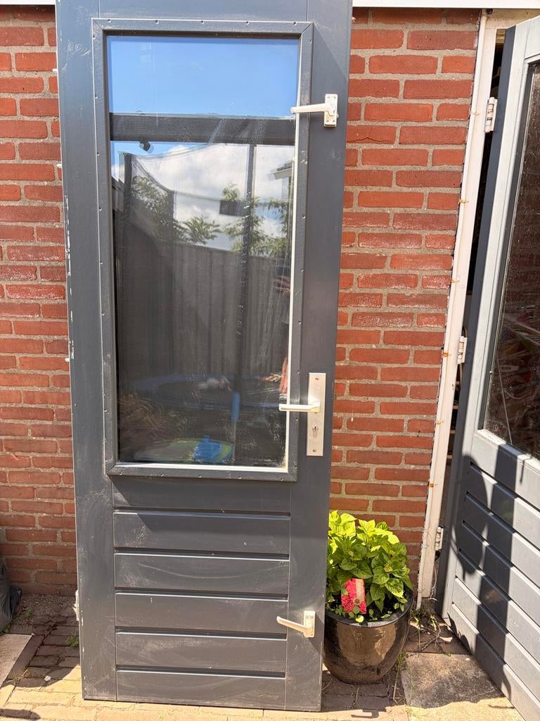 Zware achterdeur met glas, scharnieren en beslag, Ophalen, 80 tot 100 cm, 200 tot 215 cm, Glas