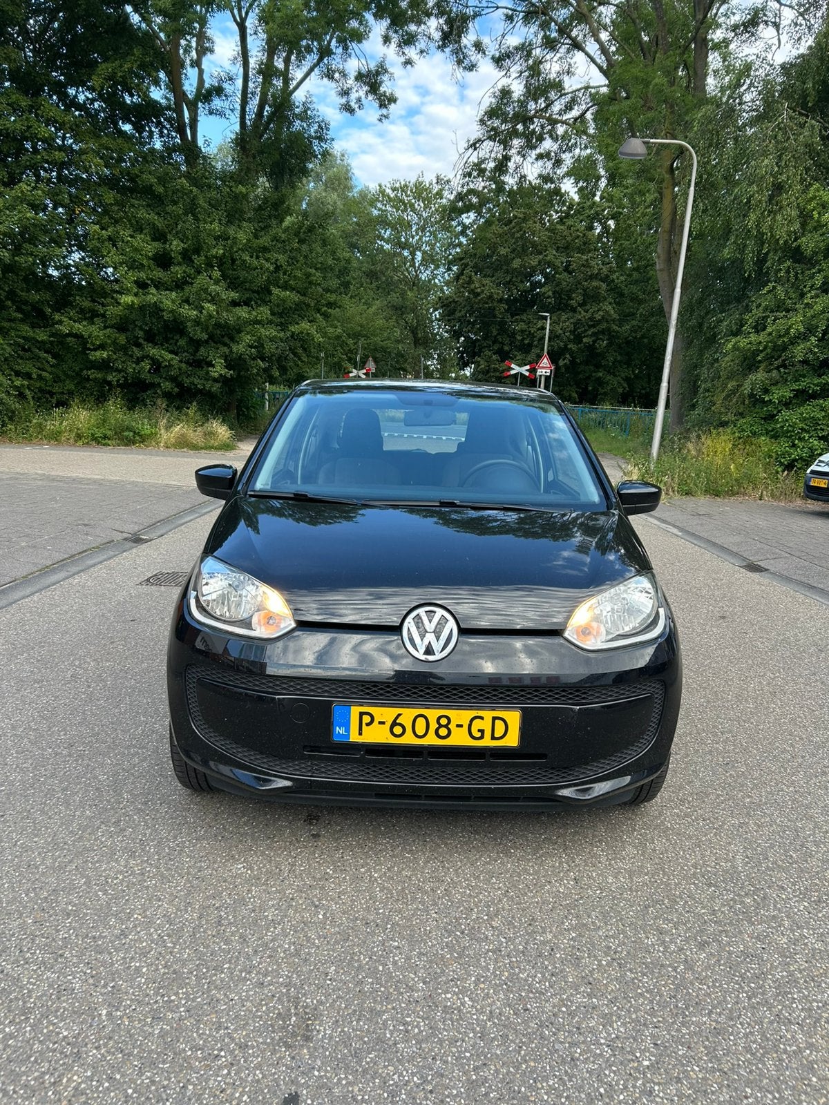 Volkswagen up! 1.0 60PK 2013 Airco, Auto's, Volkswagen, Voorwielaandrijving, Up!, 4 stoelen, Zwart