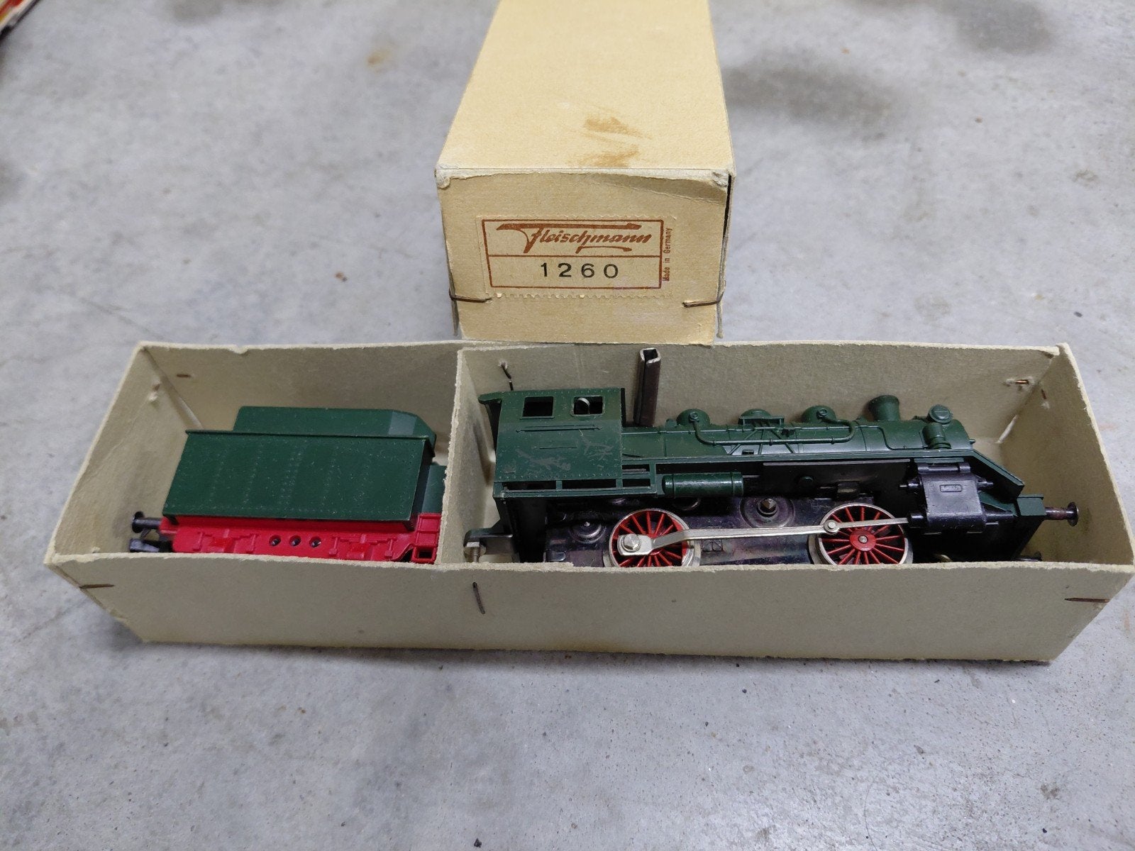 Fleischmann 1260 Stoomlocomotief met Tender - Groen, Ophalen of Verzenden, Nieuw, Locomotief, Fleischmann