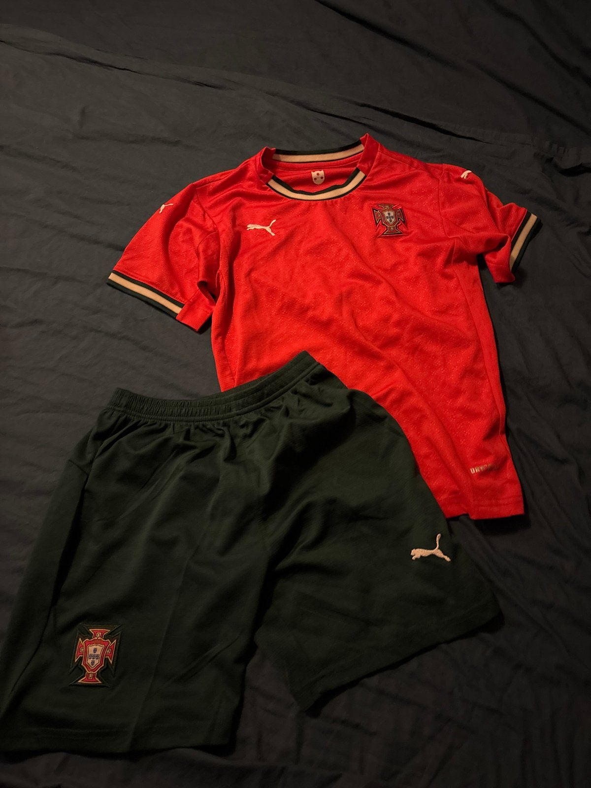 Puma Portugal Voetbaltenue Ronaldo Maat 146, Ophalen of Verzenden, Gebruikt, Jongen, Sport- of Zwemkleding