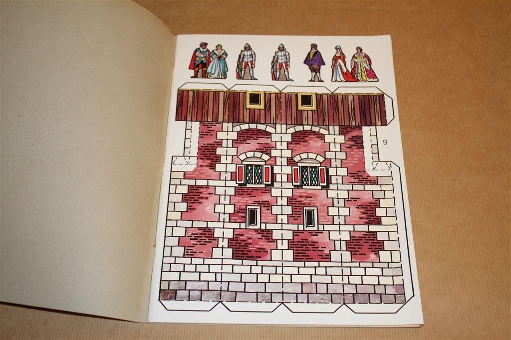 Make-a-model Castle. Bouwplaat-boek., Ophalen of Verzenden, Gelezen, Overige onderwerpen