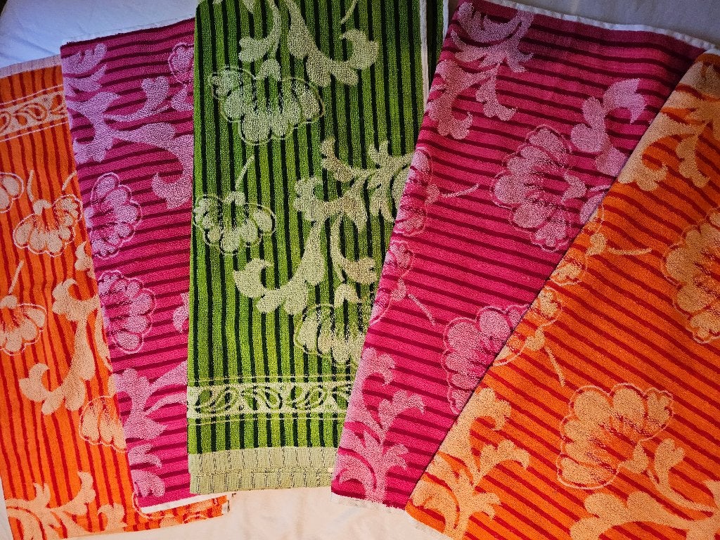 Nieuwe Badhanddoeken set Retro Vintage, Ophalen of Verzenden, Nieuw, Oranje, Handdoek