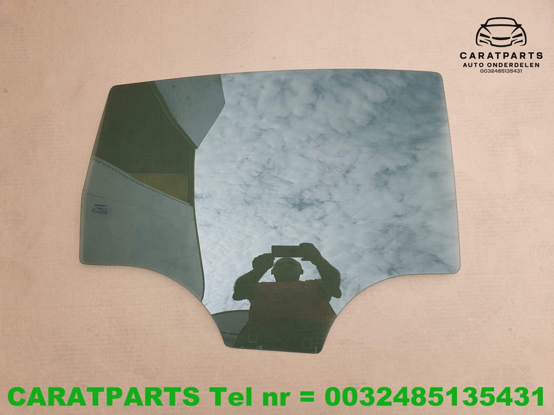 Leon portierruit Leon 1P raam leon ruit, Gebruikt, Autovia A-2, Km 585 585
08760  Martorell, ES, Ophalen of Verzenden, SEAT S.A.