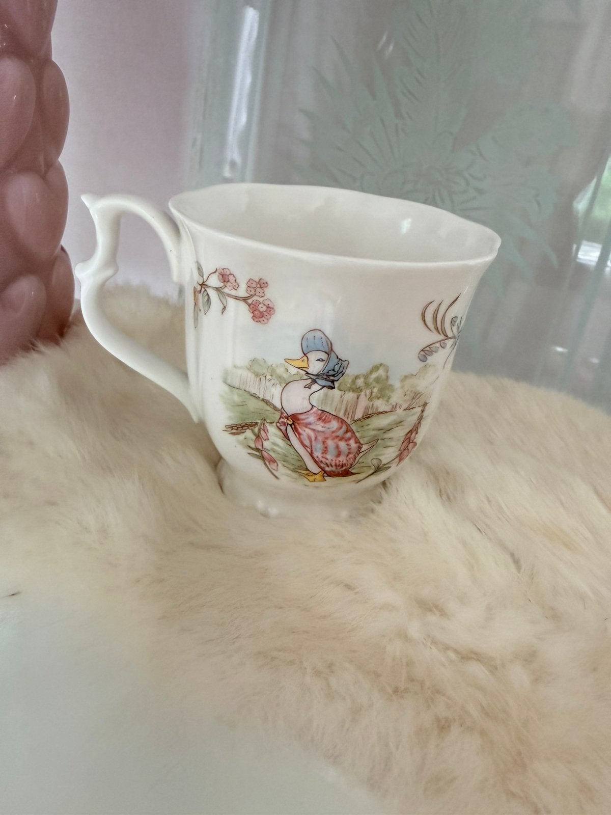 Royal Albert 1986 mok Beatrix potter izgst zeldzaam, Antiek en Kunst, Antiek | Servies los, Ophalen