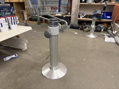 Zwaardvis stoelpoot 50cm verstelbaar
