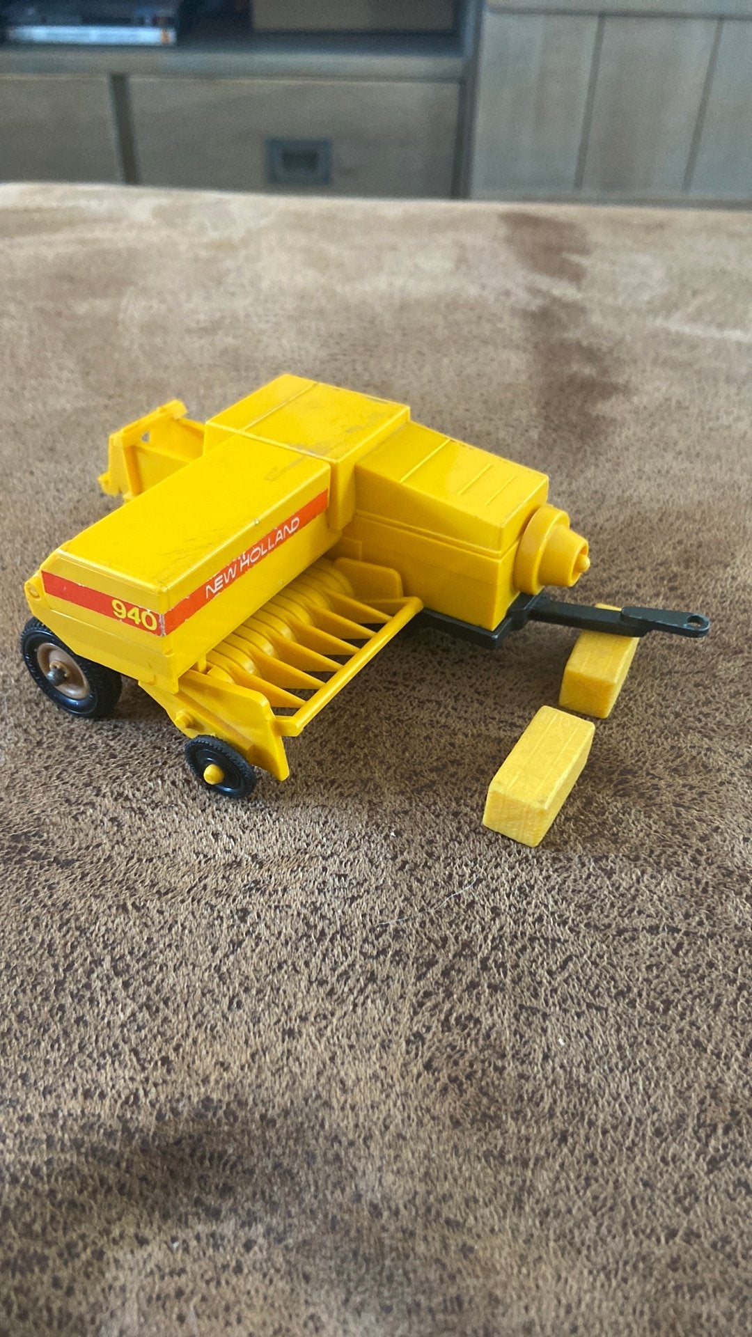 Britains balenpers New Holland vintage speelgoed, Hobby en Vrije tijd, Modelauto's | 1:32, Zo goed als nieuw, Ophalen of Verzenden