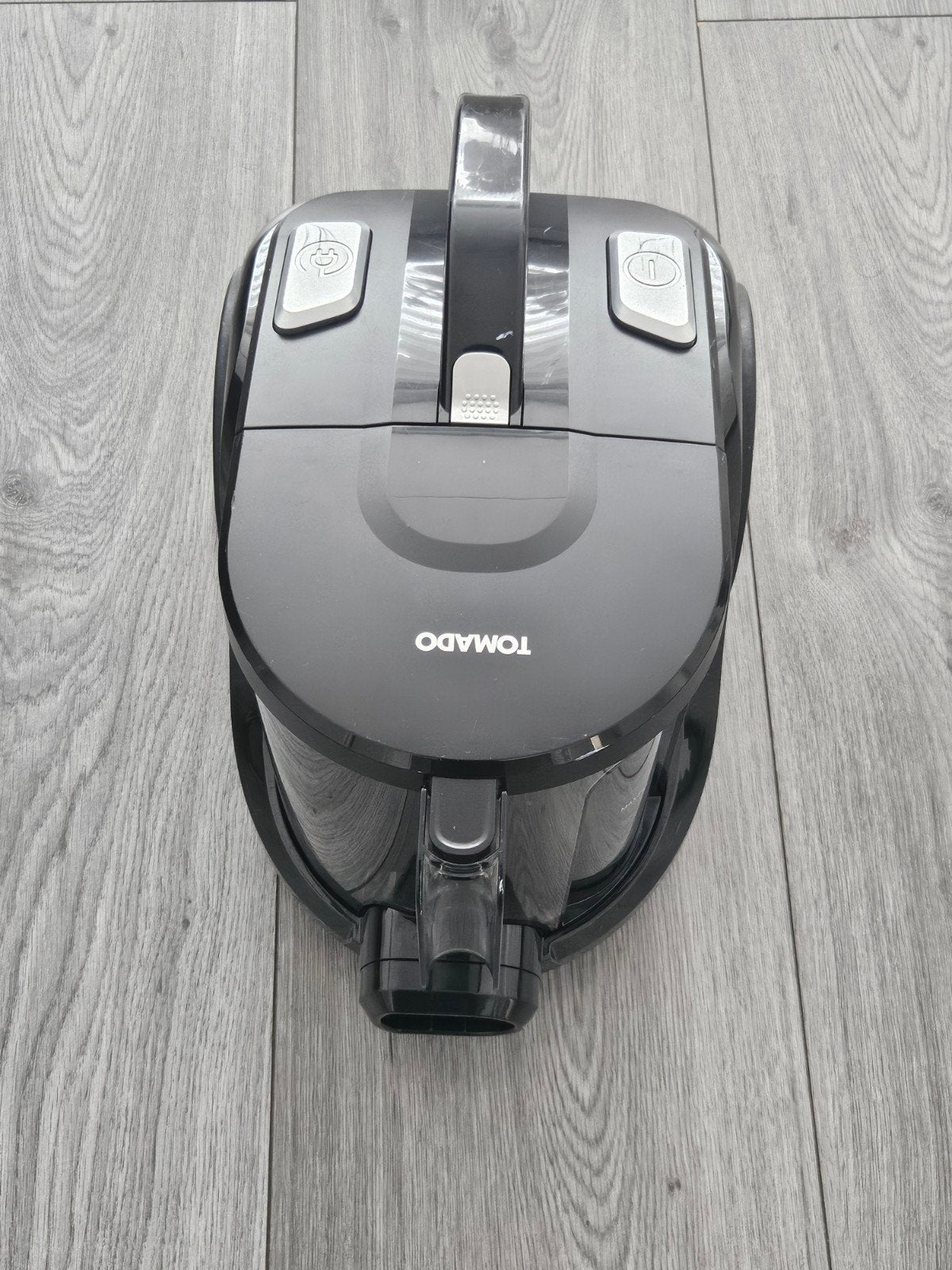 Tomado TVC2501B Stofzuiger - 700W, Zwart, Met Reservoir, Ophalen, Gebruikt, Sledestofzuiger, Minder dan 1200 watt