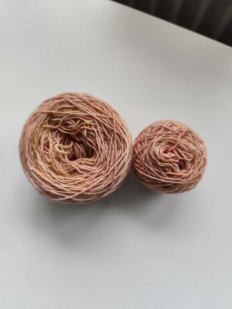 T.k. 100% merino kleur roze/ bruin 90 gram, Ophalen of Verzenden, Nieuw, Breien of Haken, Wol of Garen