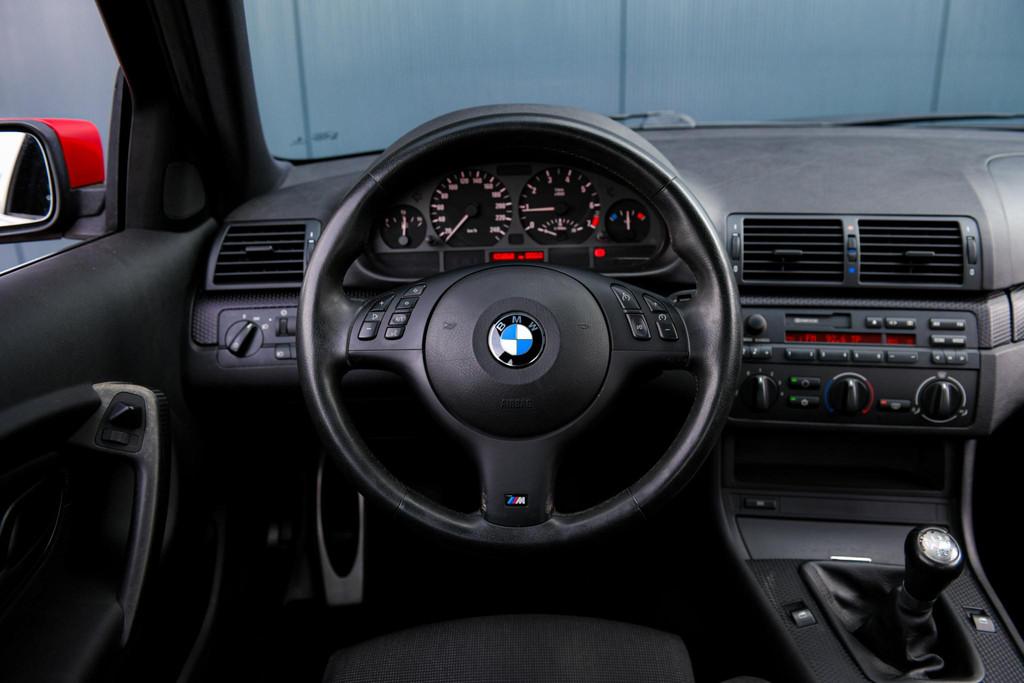 BMW 3-serie Compact 318ti M Sport | M Sport | Airco | PDC |, Achterwielaandrijving, Parkeersensor, Alcantara, Handgeschakeld