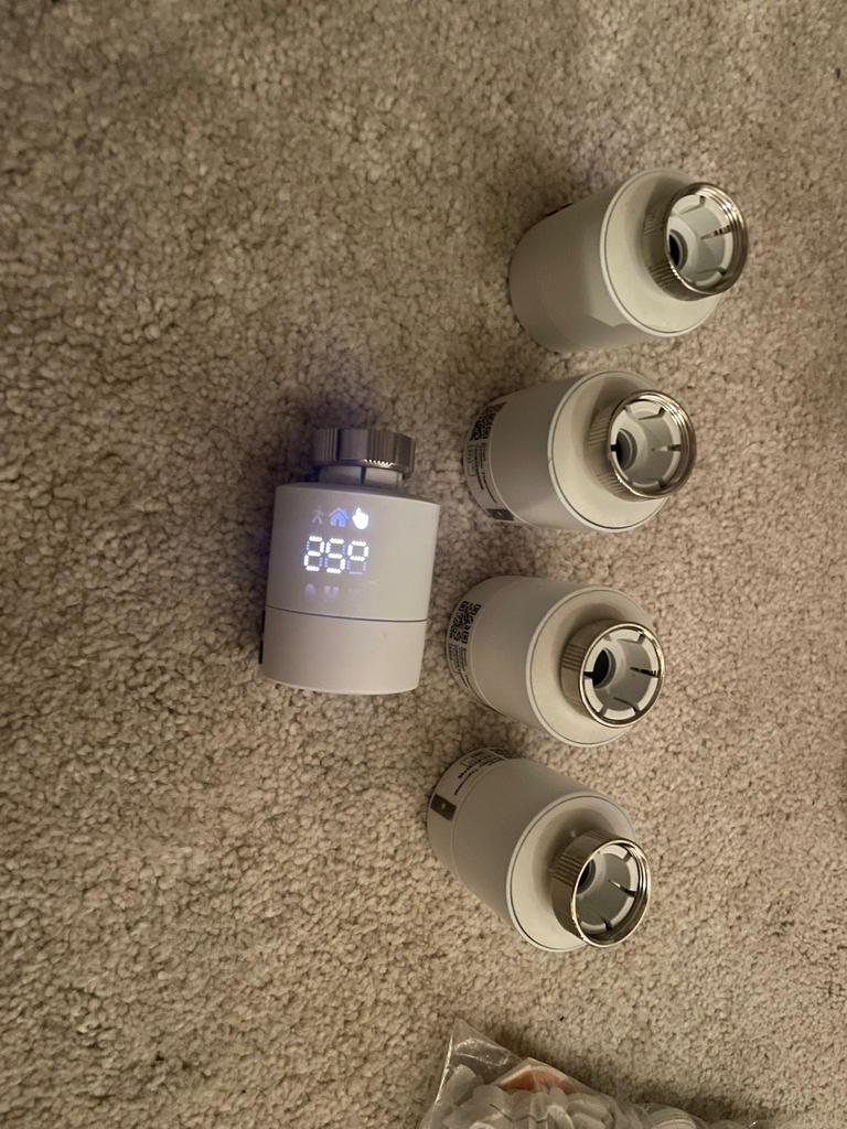 5 st. Tado Slimme Radiatorknoppen, Ophalen, Slimme thermostaat, Zo goed als nieuw
