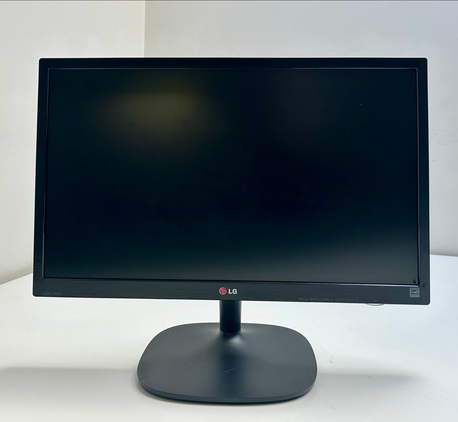 LG 24M350-DA 24 inch Full HD Monitor, HD, Draaibaar, Zo goed als nieuw, DVI