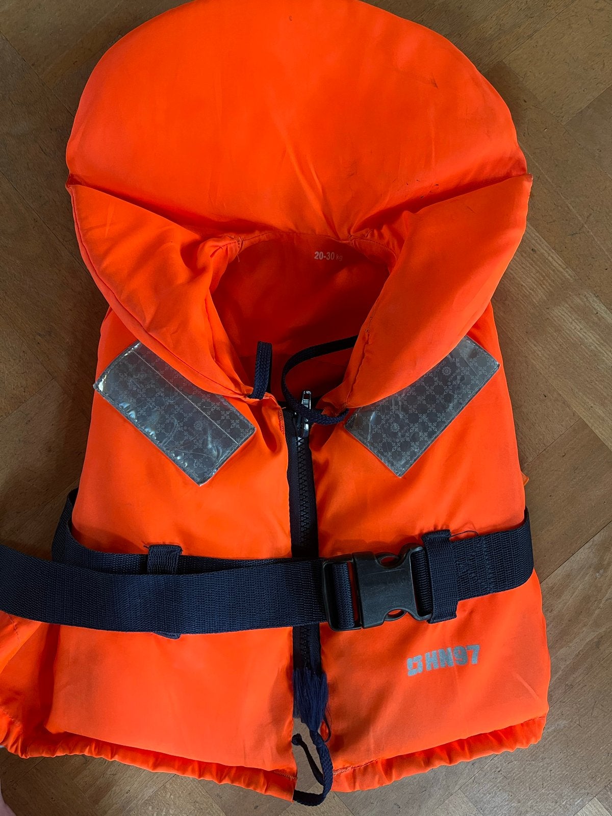 Oranje reddingsvest voor kinderen 20-30 kg, Watersport en Boten, Ophalen of Verzenden, Gebruikt, Kind, Reddingsvest of Zwemvest
