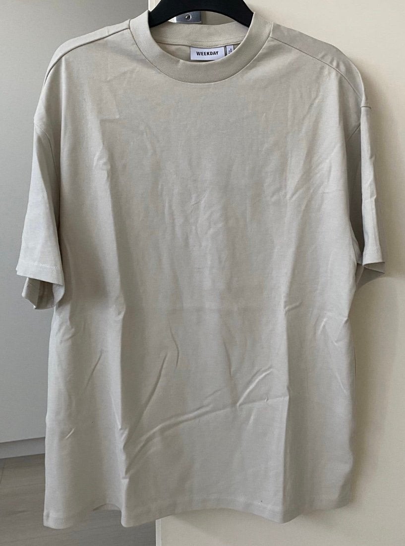 WEEKDAY heren oversized heavyweight T-shirt maat S Nieuw, Ophalen of Verzenden, Nieuw, Beige