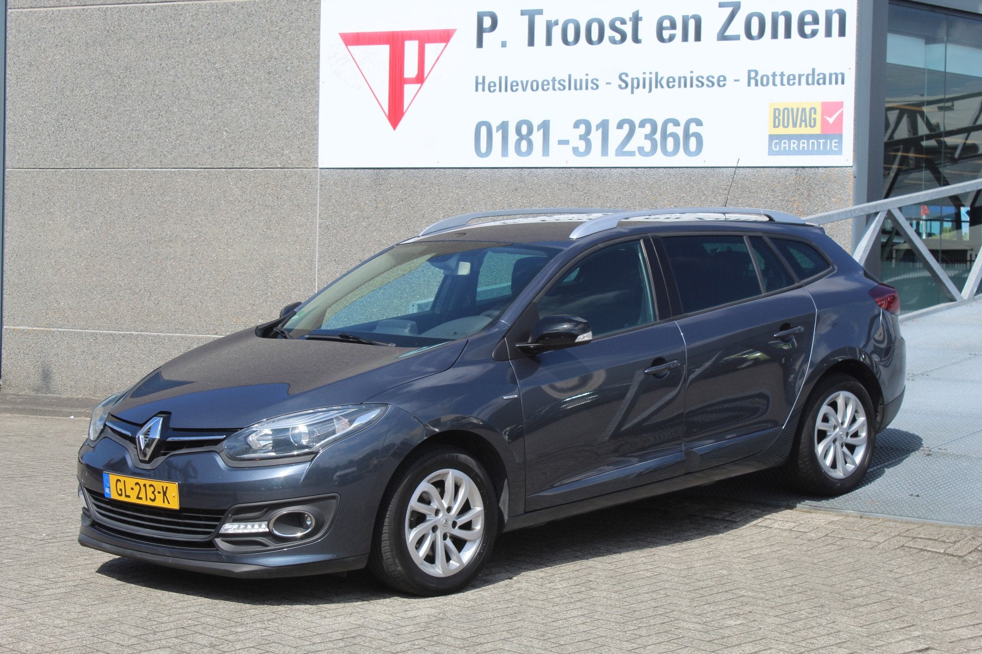 Renault Mégane Estate 1.2 TCe Limited Navigatie/Cruise cont, Voorwielaandrijving, Stof, Gebruikt, Zwart