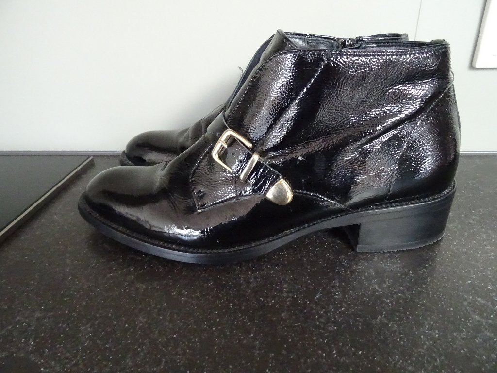 CARMEN'S  maat 41, lakleren enkellaarzen/boots., Zwart, Lage of Enkellaarzen, Ophalen of Verzenden, Zo goed als nieuw