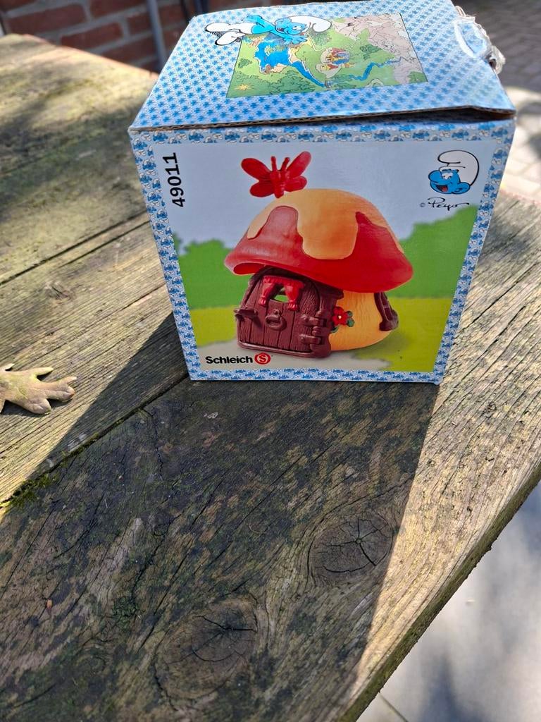 Smurfenhuisje met vlinder, Ophalen of Verzenden, Zo goed als nieuw, Verschillende Smurfen