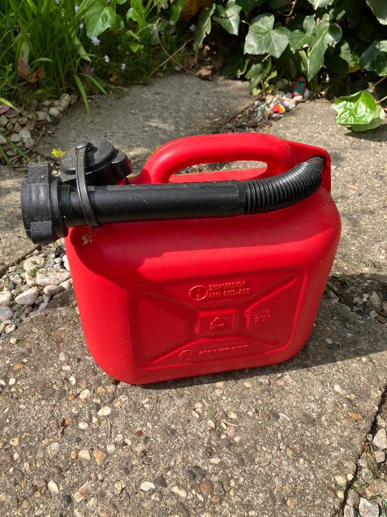 Jerrycan, Ophalen, Gebruikt
