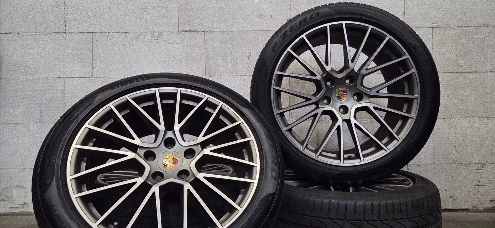 21" Porsche Cayenne Spyder 9Y0 velgen winter / zomerbanden, Gebruikt, 285 mm, Banden en Velgen, C