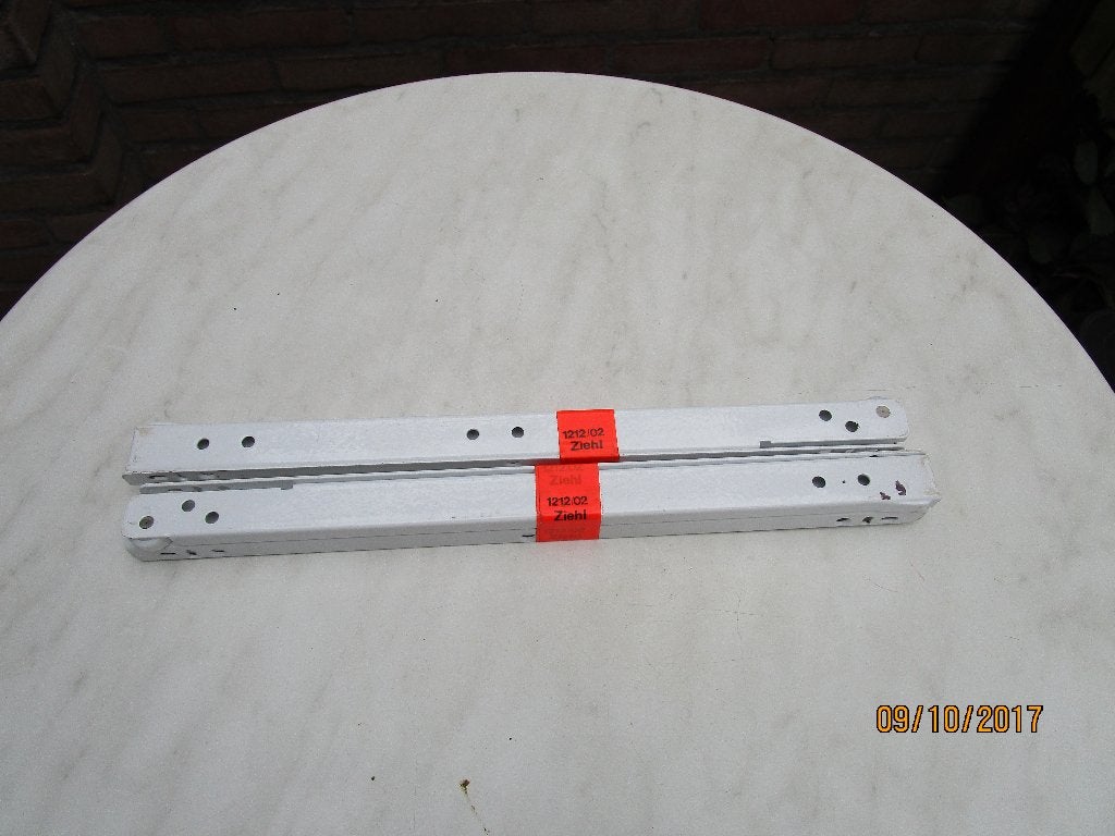 Ladegeleiders, Doe-het-zelf en Verbouw, IJzerwaren en Bevestigingsmiddelen, Ophalen of Verzenden, Nieuw, 250 mm of meer, Overige typen