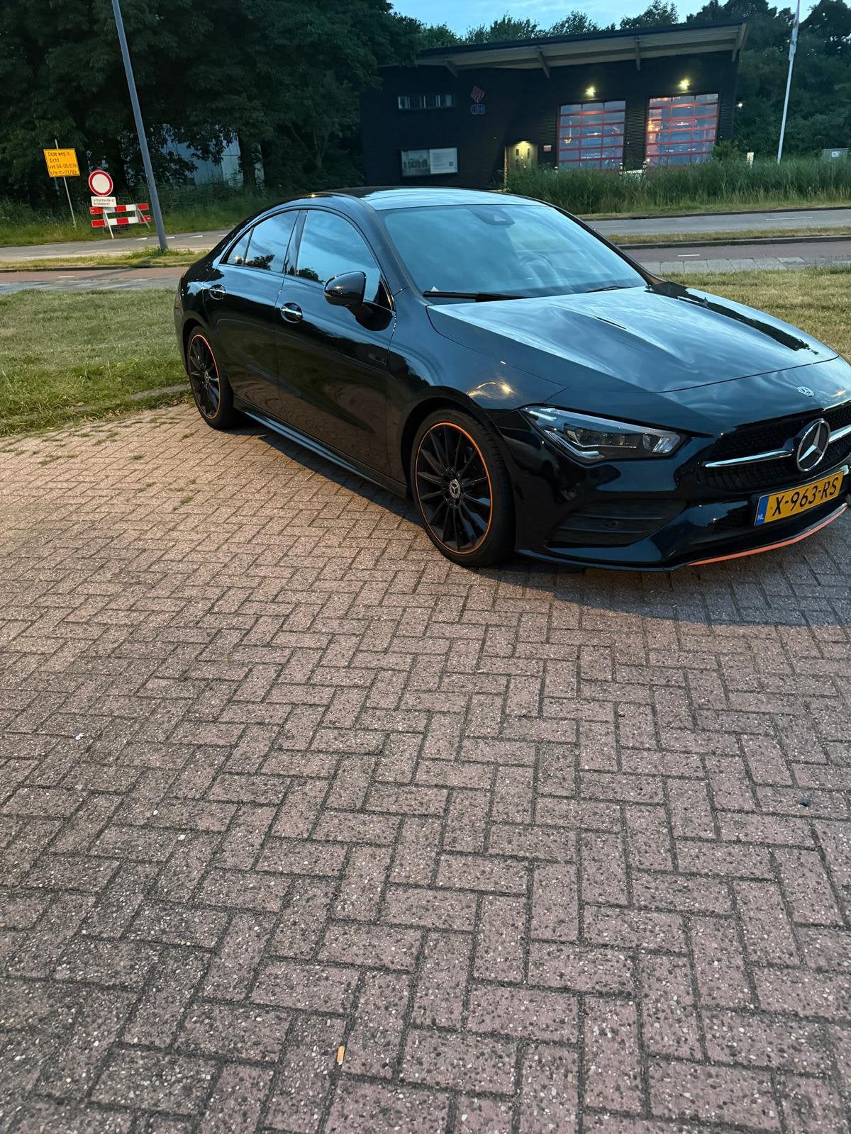 Mercedes-Benz CLA 200 163pk 2019 Zwart, Auto's, Voorwielaandrijving, CLA, 4 cilinders, 700 kg