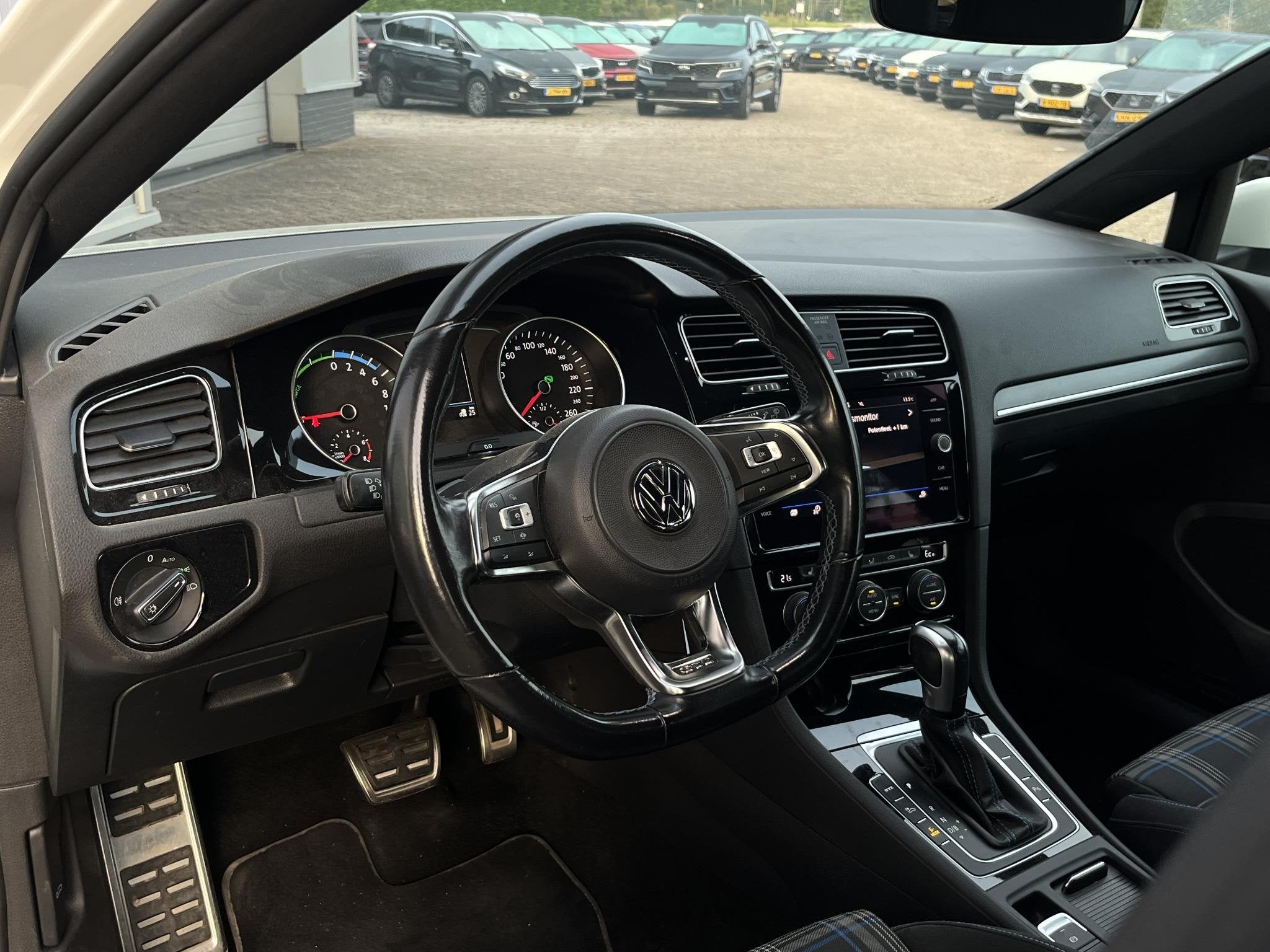 Volkswagen Golf 1.4 TSI PHEV GTE Standkachel, LED, Apple Car, Stof, Gebruikt, 4 cilinders, 150 pk