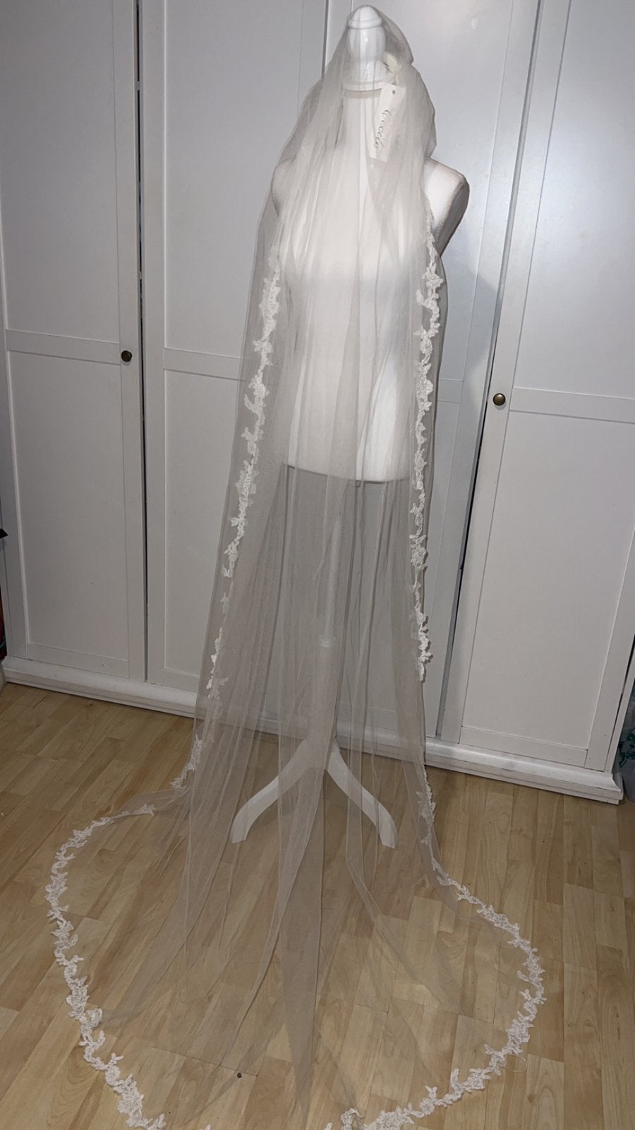 Prachtige Cecile Bruidssluier met Kant - Nieuw, Ophalen of Verzenden, Nieuw, Wit, Accessoires