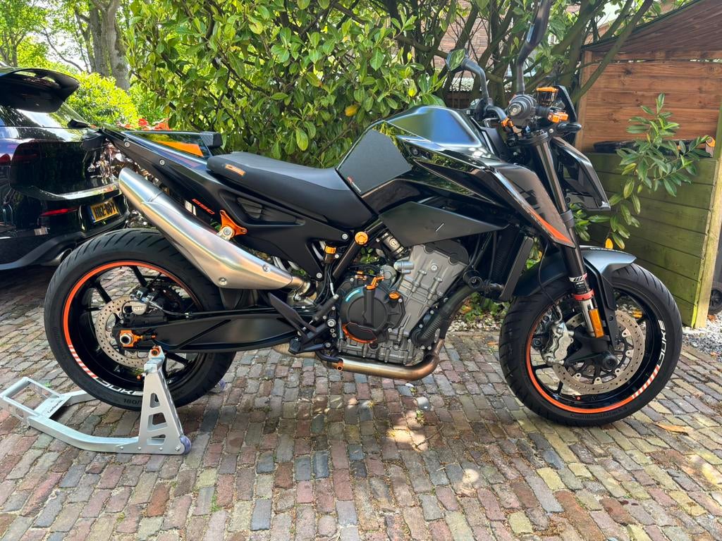 KTM 890 Duke - zeer mooi! - veel extra’s - recent onderhoud, Motoren, 2 cilinders, Particulier, Meer dan 35 kW, Naked bike
