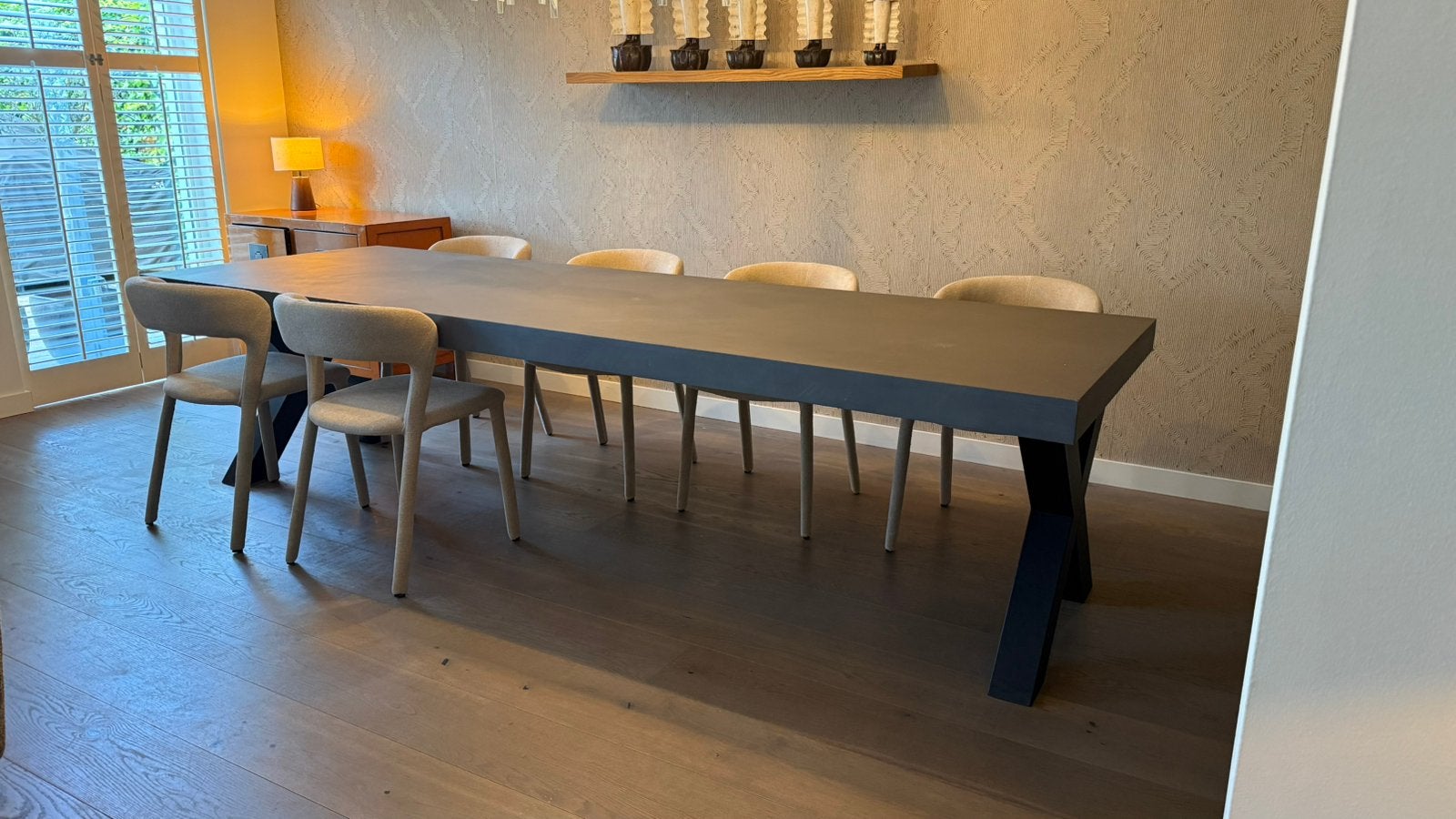Beton look tafel 300 x 100 cm anthraciet met stalen poten, Huis en Inrichting, Ophalen, 200 cm of meer, 50 tot 100 cm, Zo goed als nieuw