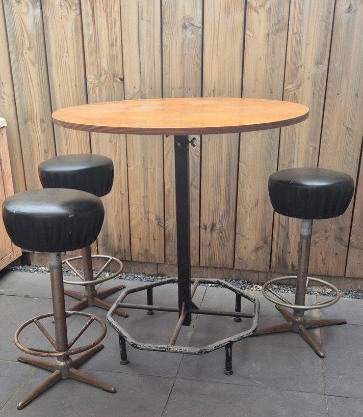 Statafel/hangtafel/bartafel met 3 krukken., Ophalen, Gebruikt, 90 cm of meer, Metaal