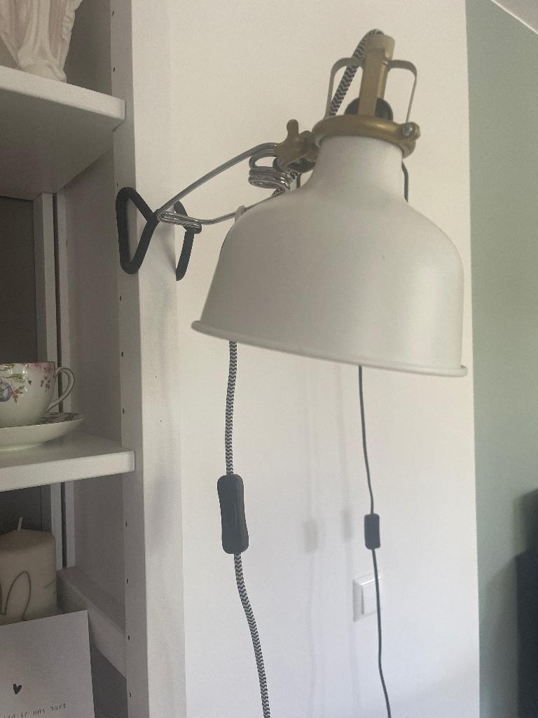 Twee Bedlampjes van IKEA met leuk zwart/wit snoer, Ophalen, Zo goed als nieuw, Metaal
