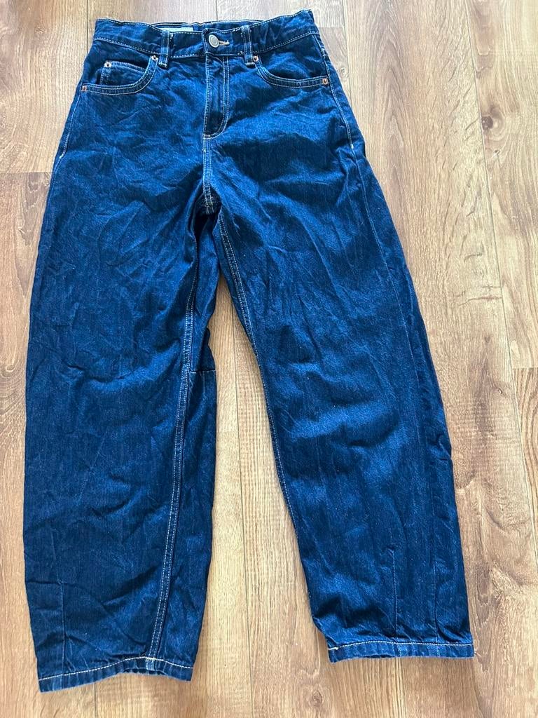Hele leuke donkerblauwe baggy jeans low waist, Kleding | Dames, Spijkerbroeken en Jeans, Ophalen of Verzenden, Zo goed als nieuw
