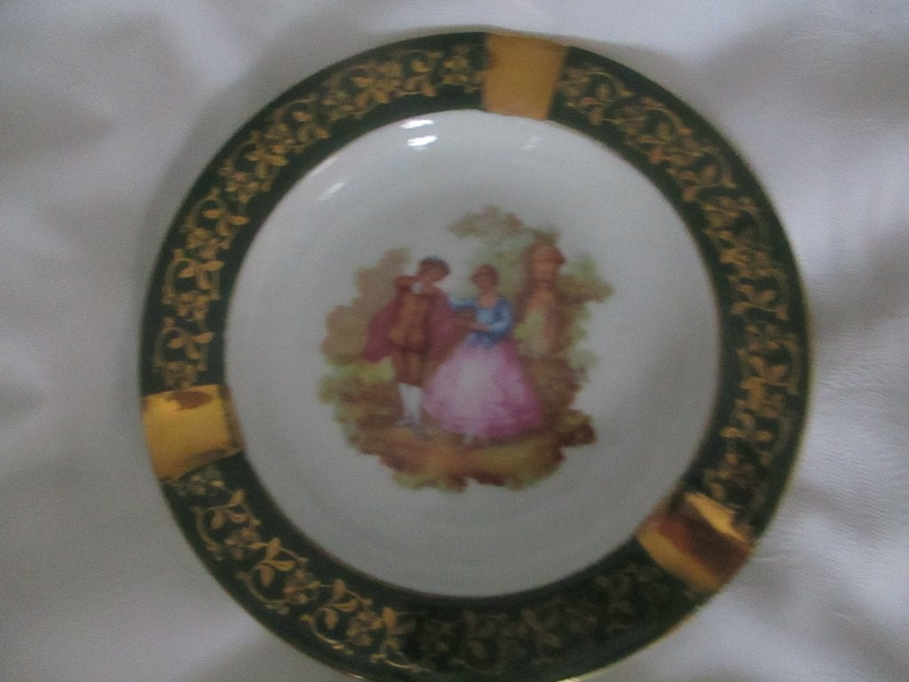 Drie asbakjes ., Ophalen of Verzenden
