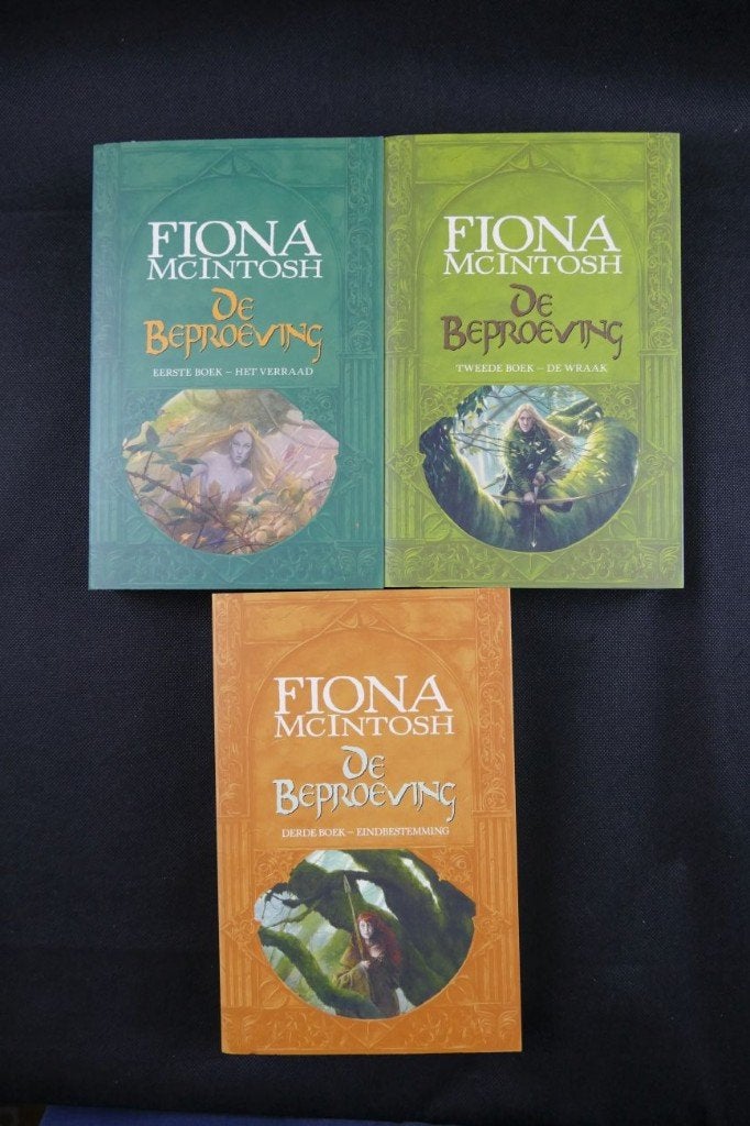 De beproeving deel 1 tot en met 3, Boeken, Fantasy, Zo goed als nieuw, Ophalen of Verzenden