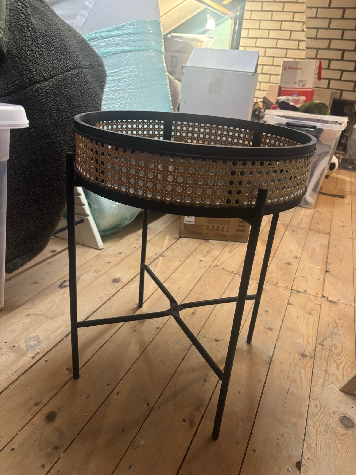 Rotan bijzettafel met metalen onderstel - 36x43cm, Ophalen, Minder dan 45 cm, Minder dan 55 cm, Gebruikt