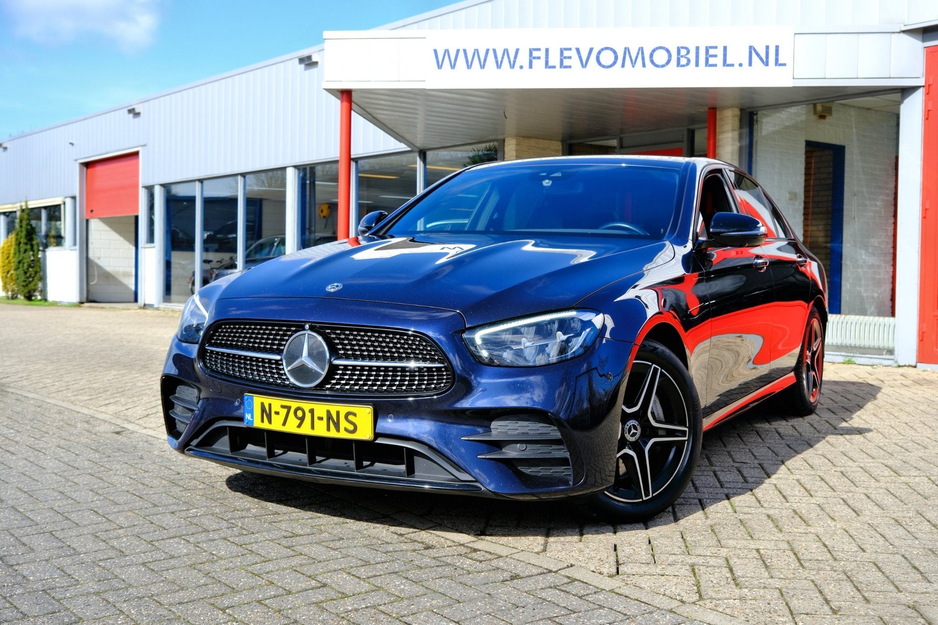 Mercedes-Benz E-klasse 300 e AMG Bus. Solution Aut. 1e Eig|L, Auto's, Achterwielaandrijving, Gebruikt, Euro 6, Blauw
