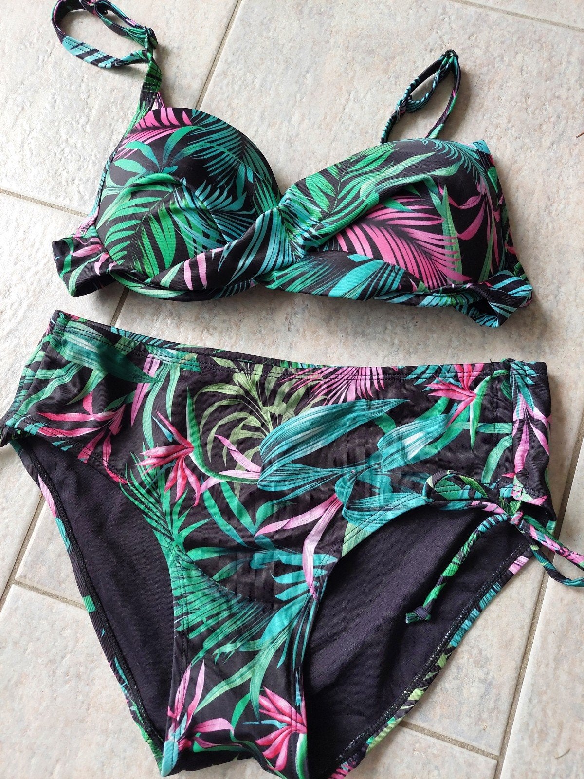Hema bikini met tropische print, maat S, Meerkleurig, Nieuw, Ophalen of Verzenden, Bikini