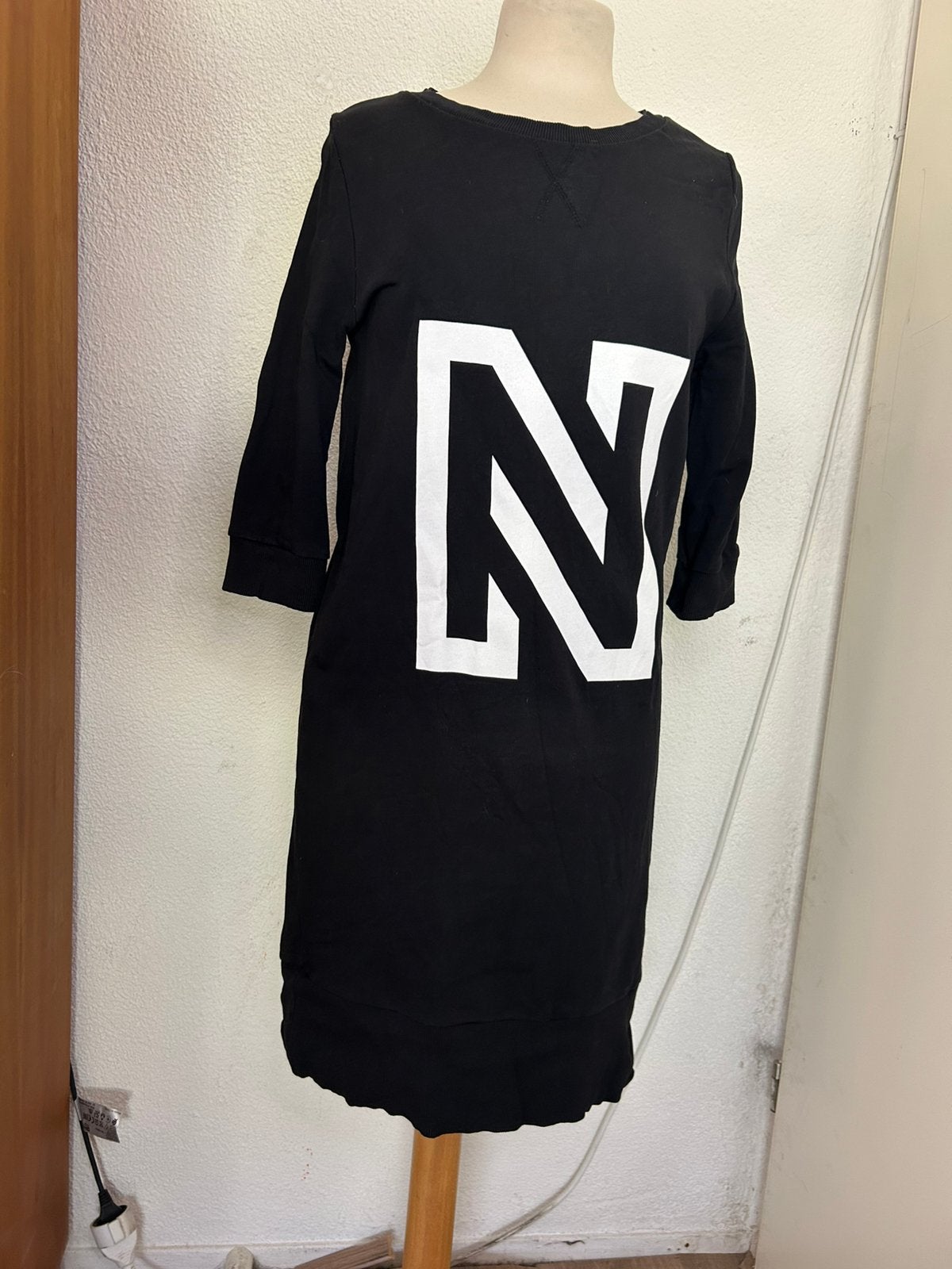 Dames sweaterdress | Nikkie | maat 38 | 100% katoen, Kleding | Dames, Jurken, Maat 38/40 (M), Zwart, Ophalen of Verzenden, Zo goed als nieuw