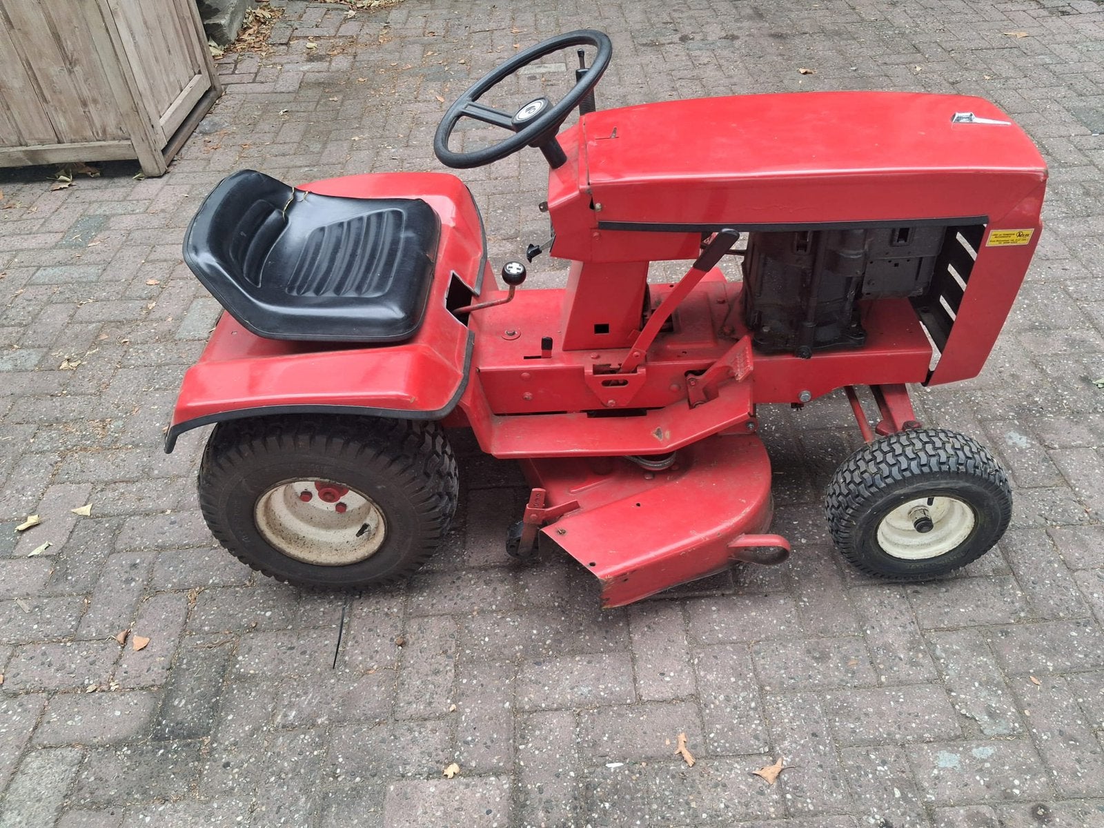 WheelHorse 8 pk tuintractor/grasmaaier, Ophalen, Cirkelmaaier, Gebruikt, Benzine-grasmaaier