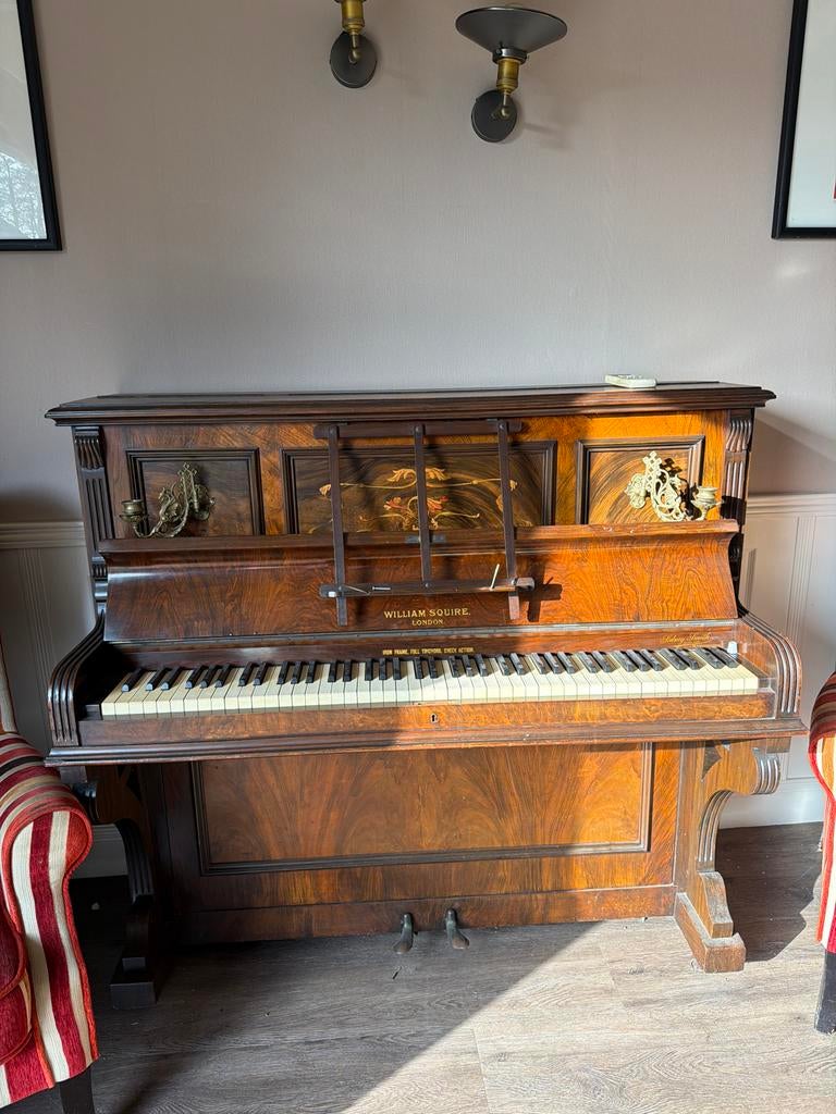 Antieke William Squire Piano - Prachtig Houten Design, Muziek en Instrumenten, Ophalen of Verzenden, Gebruikt, Bruin, Piano