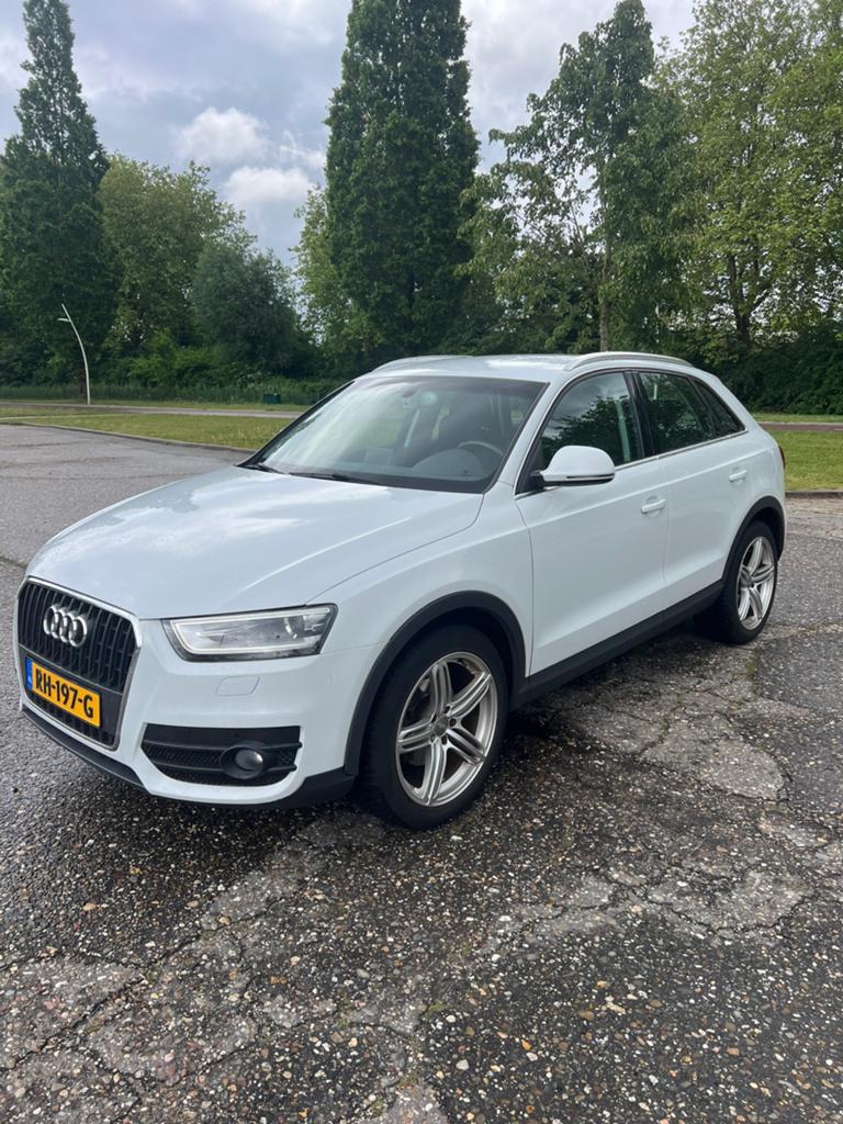 Audi Q3 1.4 Tfsi 110KW S-tronic 2014 Wit automaat, Auto's, 1800 kg, Zwart, 4 cilinders, Navigatiesysteem