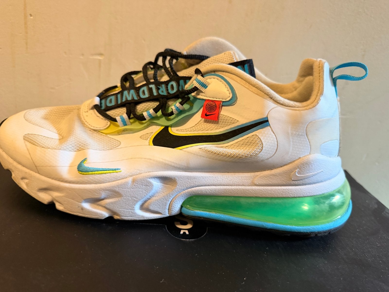 Nike Air Max 270 React Worldwide -maat 41, Kleding | Heren, Schoenen, Verzenden, Gedragen, Wit, Sneakers of Gympen