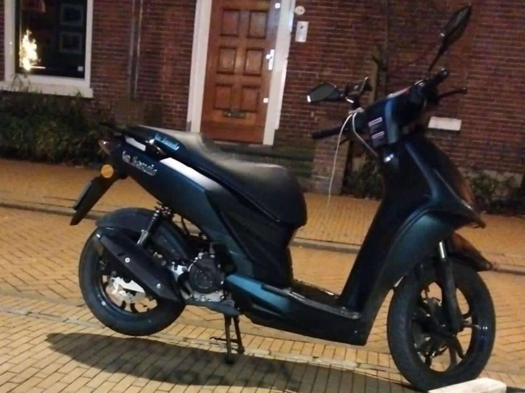 Souris Grandcruiser 50, Zo goed als nieuw, Benzine, Ophalen, Overige merken