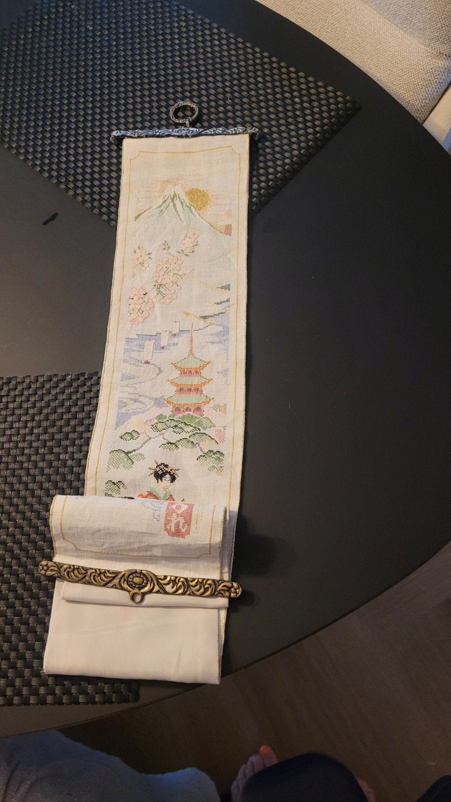 Geborduurd Japans wandkleed met pagode en geisha, Gebruikt, Oosters, Meerkleurig, Ophalen of Verzenden