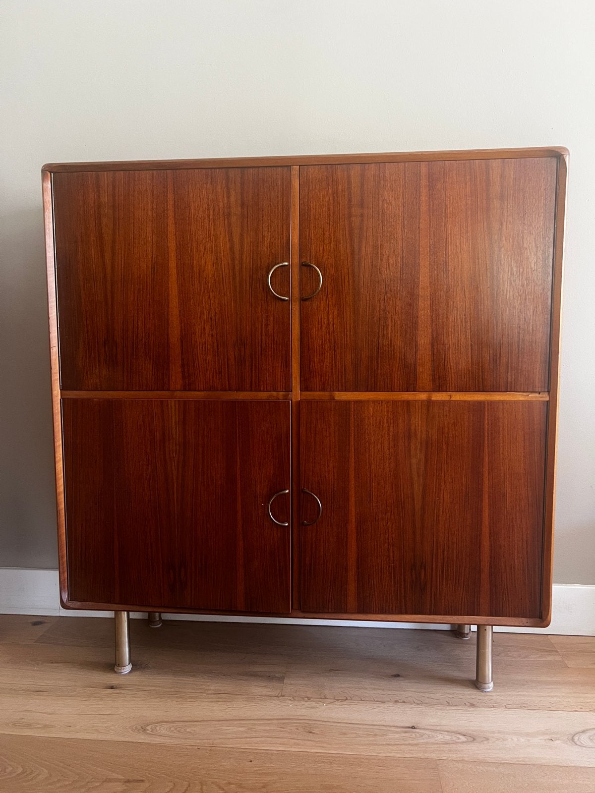 Origineel Jaren 20 Teak Kastje met Messing Handgrepen, Ophalen