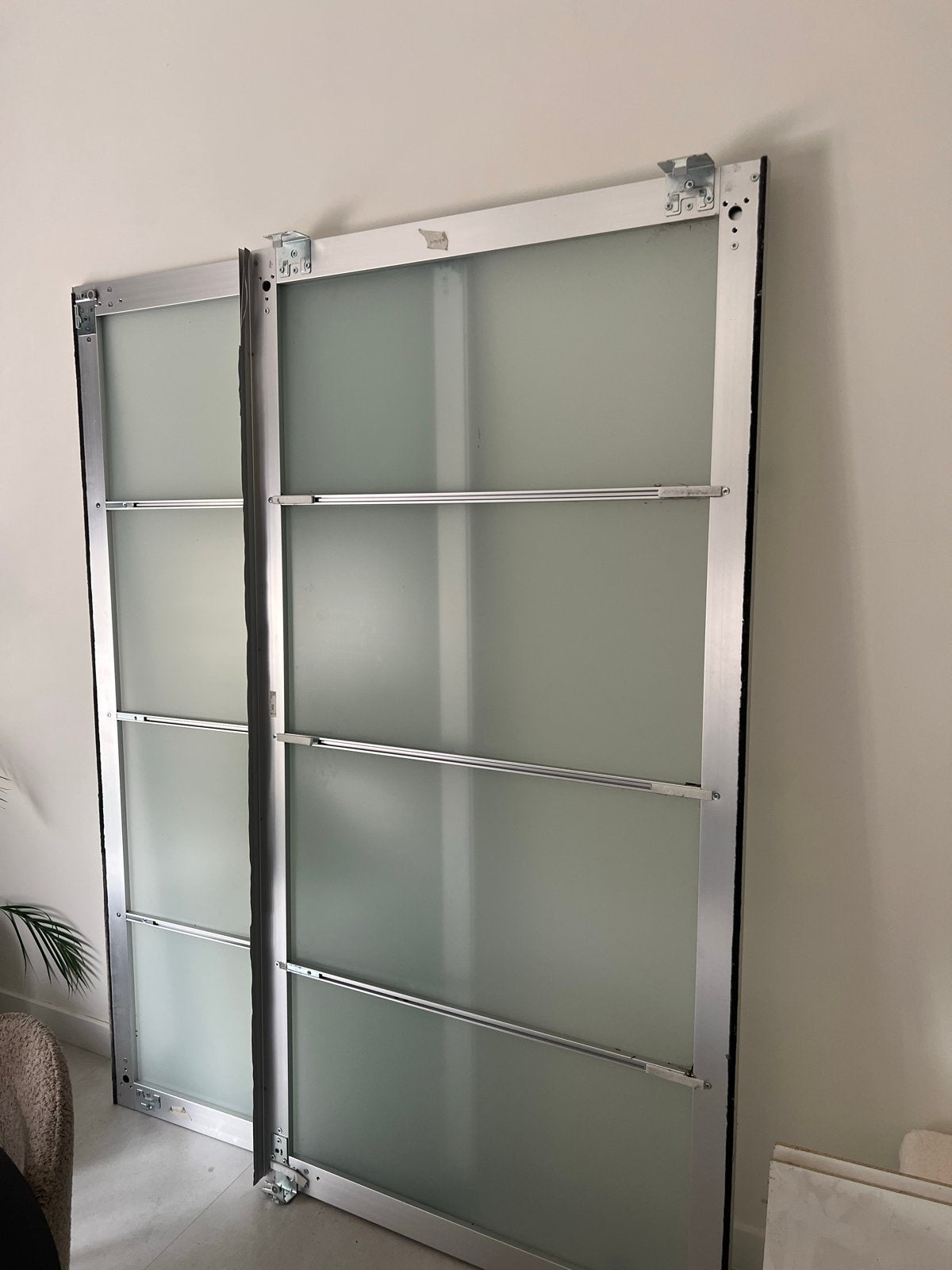 PAX Schuifdeuren met matglas en aluminium frame, Met plank(en), Gebruikt, 200 cm of meer, Glas