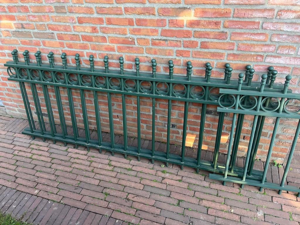 Groen sierhekwerk met poort - Gebruikt, Ophalen, Met poort, Gebruikt, Sierhekwerk